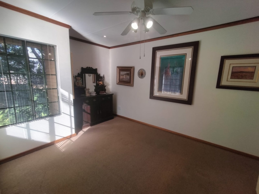 4 Bedroom Property for Sale in Pentagon Park Free State
